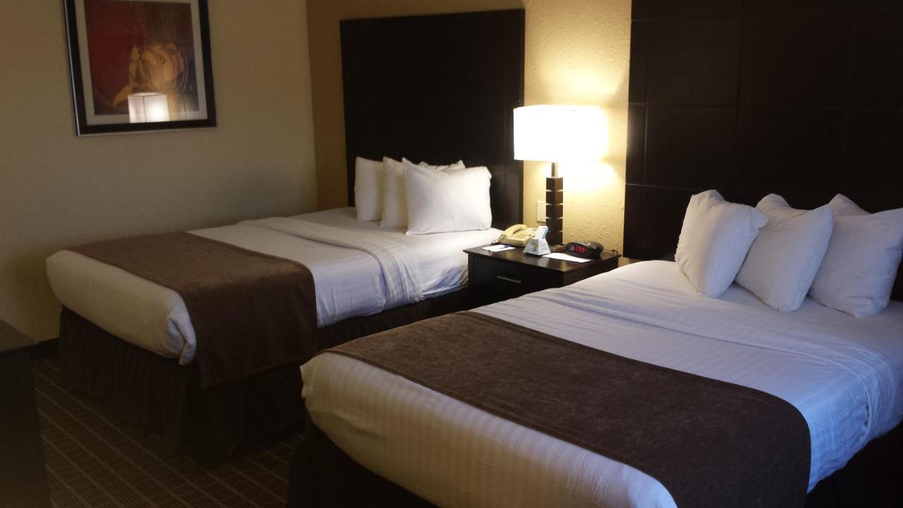 Quality Inn & Suites Morgantown - University Area Екстер'єр фото