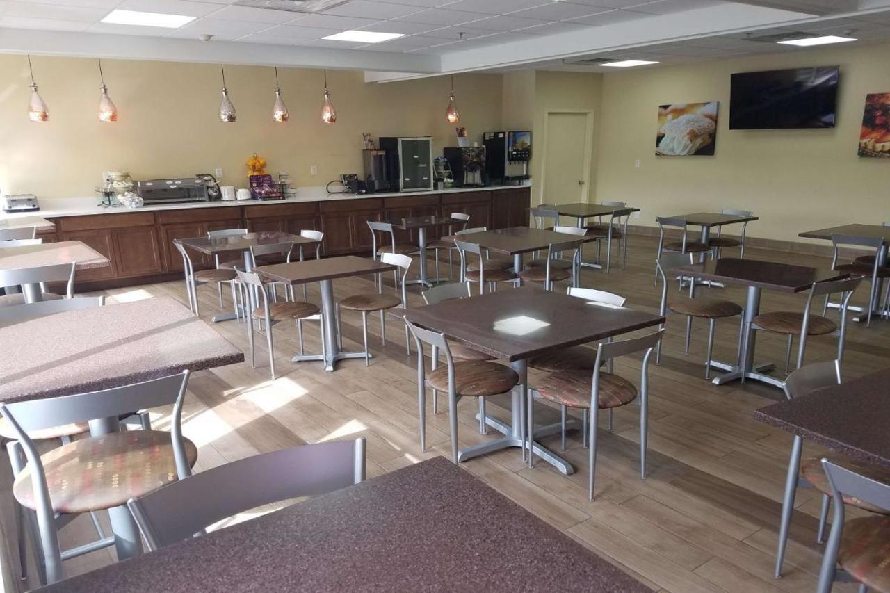 Quality Inn & Suites Morgantown - University Area Екстер'єр фото