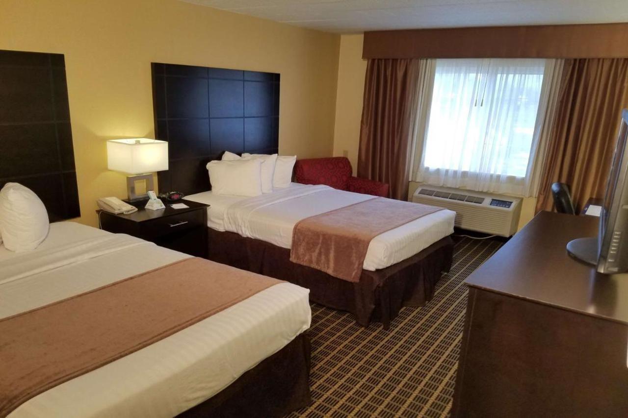 Quality Inn & Suites Morgantown - University Area Екстер'єр фото
